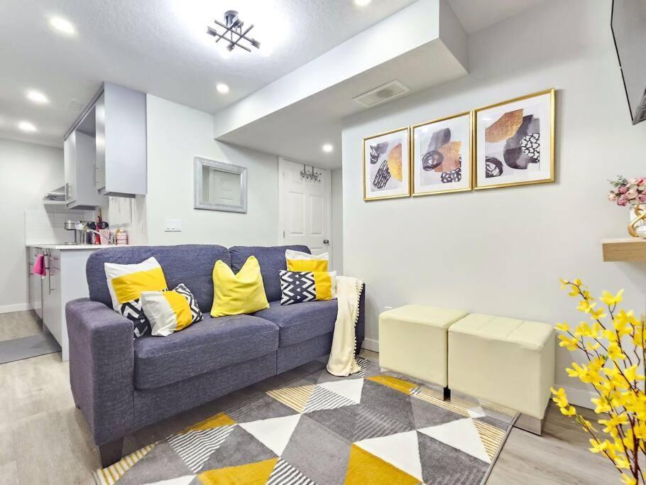Cozy Suites In Calgary Area Balzac Buitenkant foto