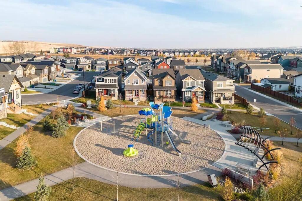 Cozy Suites In Calgary Area Balzac Buitenkant foto